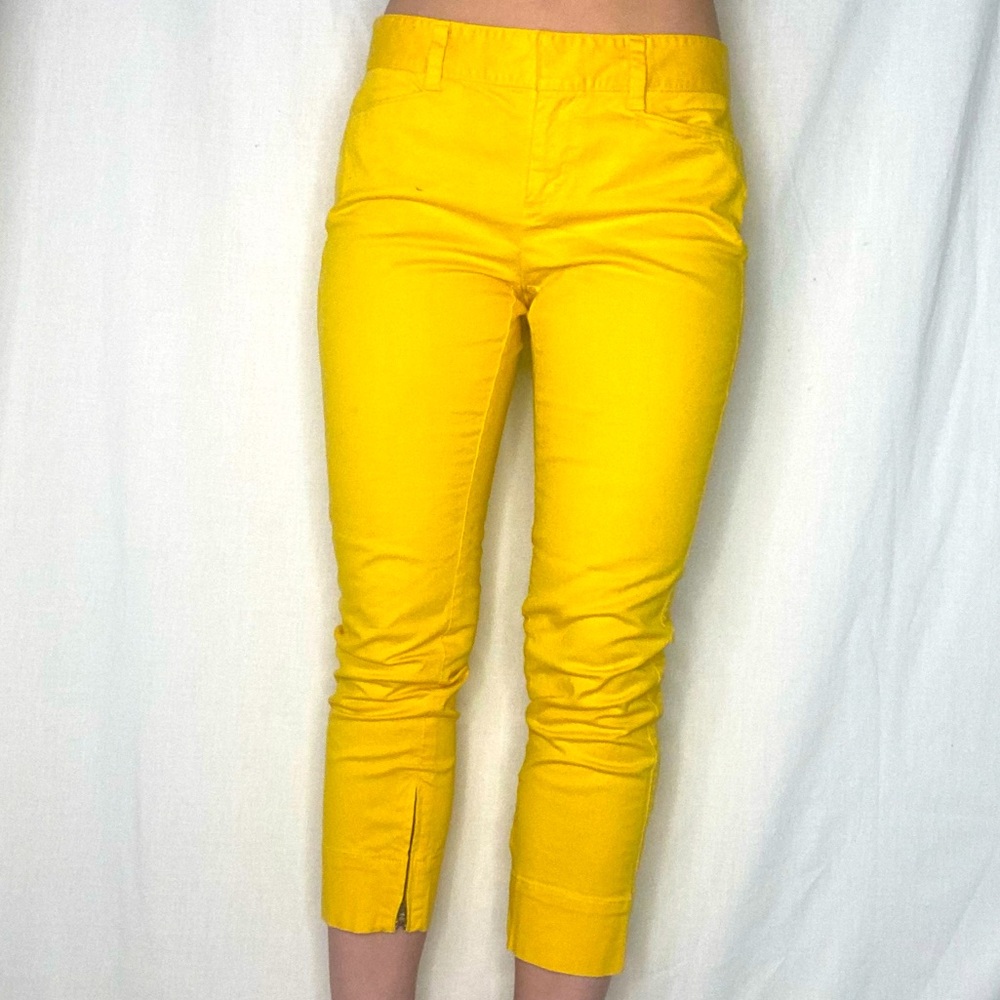 The Loft Cropped Yellow Pants with Bottom Leg Zipper detail - Size 4